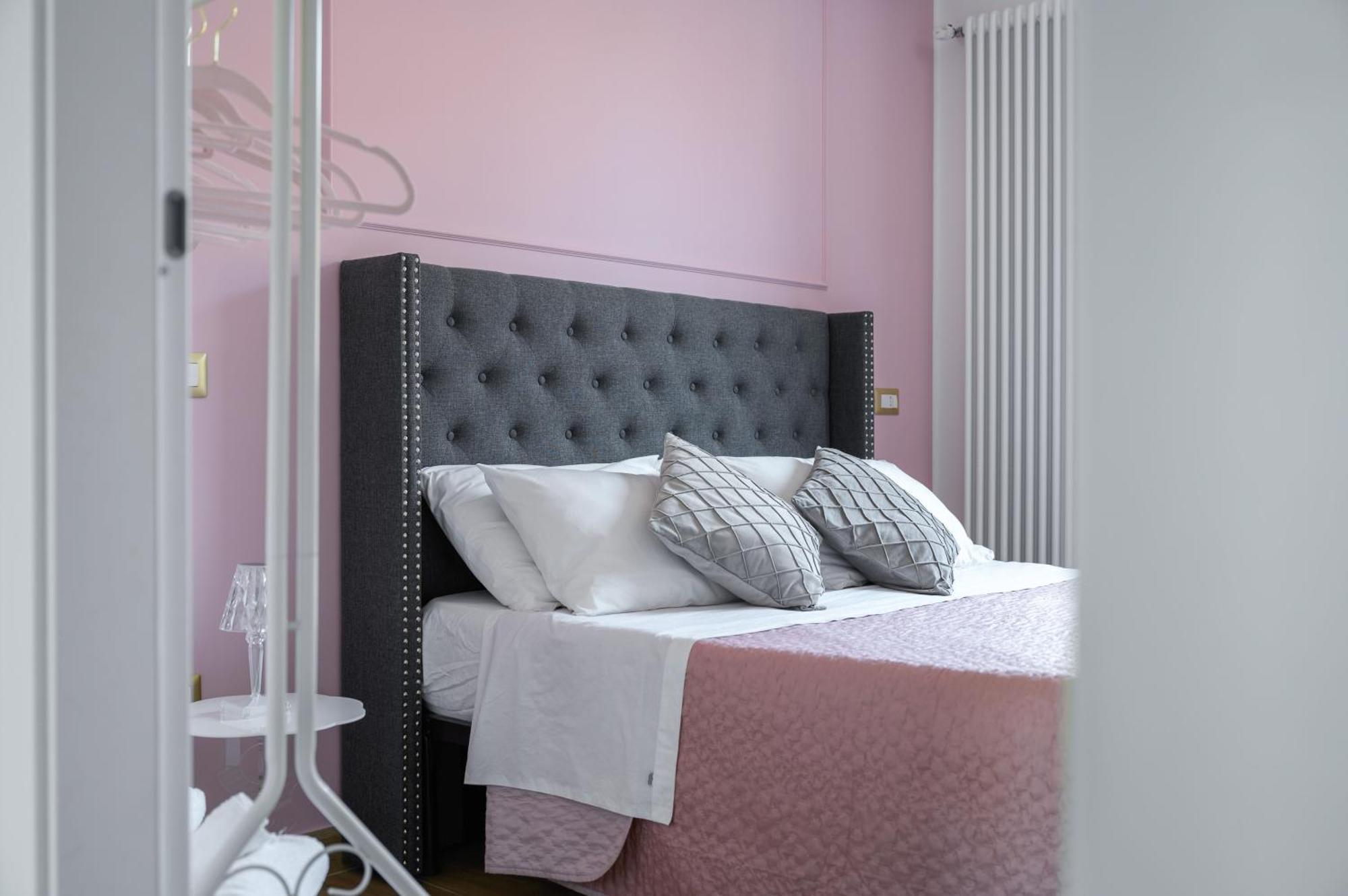 Casa Vacanze Maddalena - Palazzetto Sul Lago - Diamante Rosa مارتا المظهر الخارجي الصورة